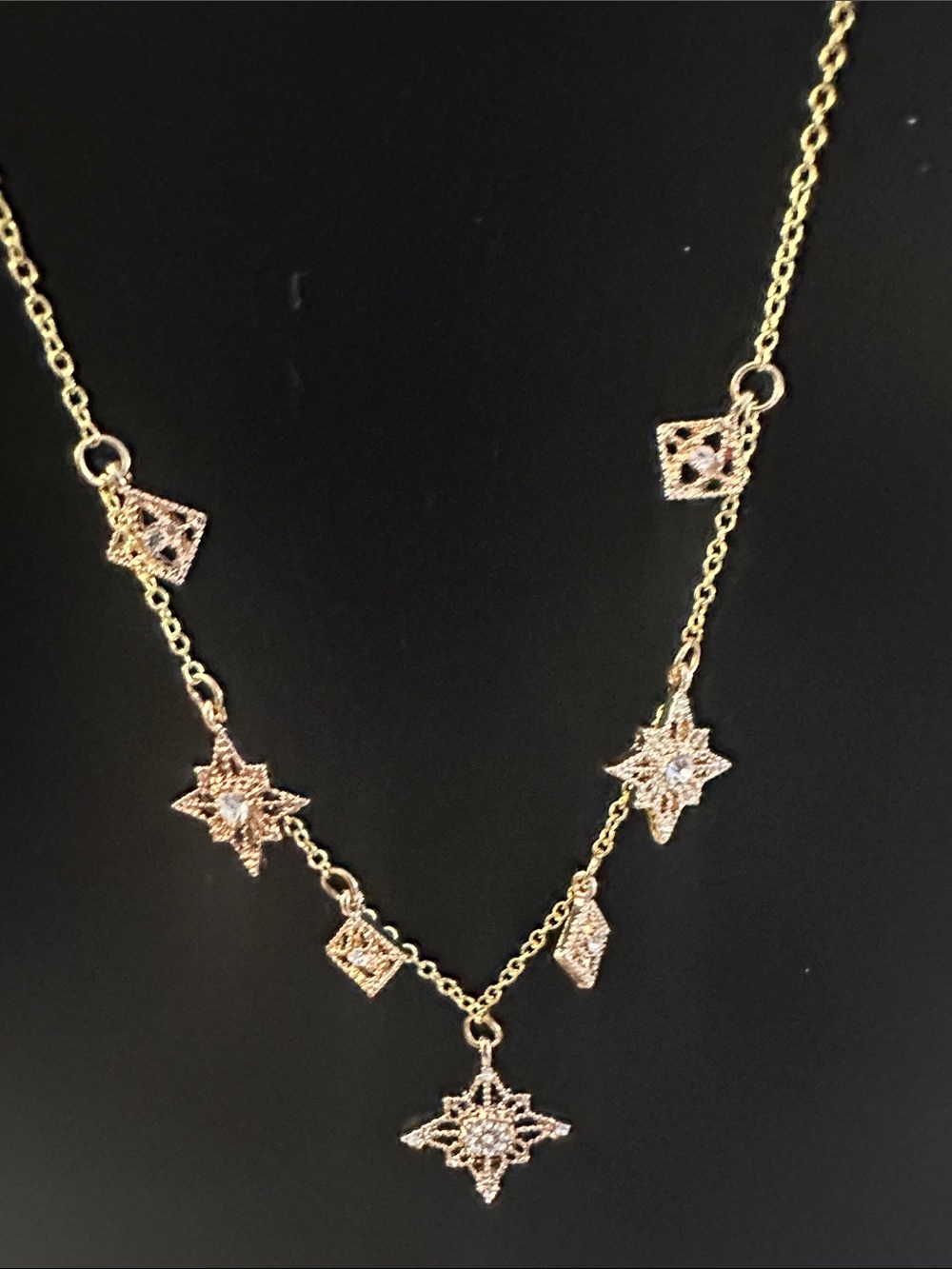 Vintage Gold Star Filigree Pendant Necklace - Women Jewelry - Picture 3 of 3